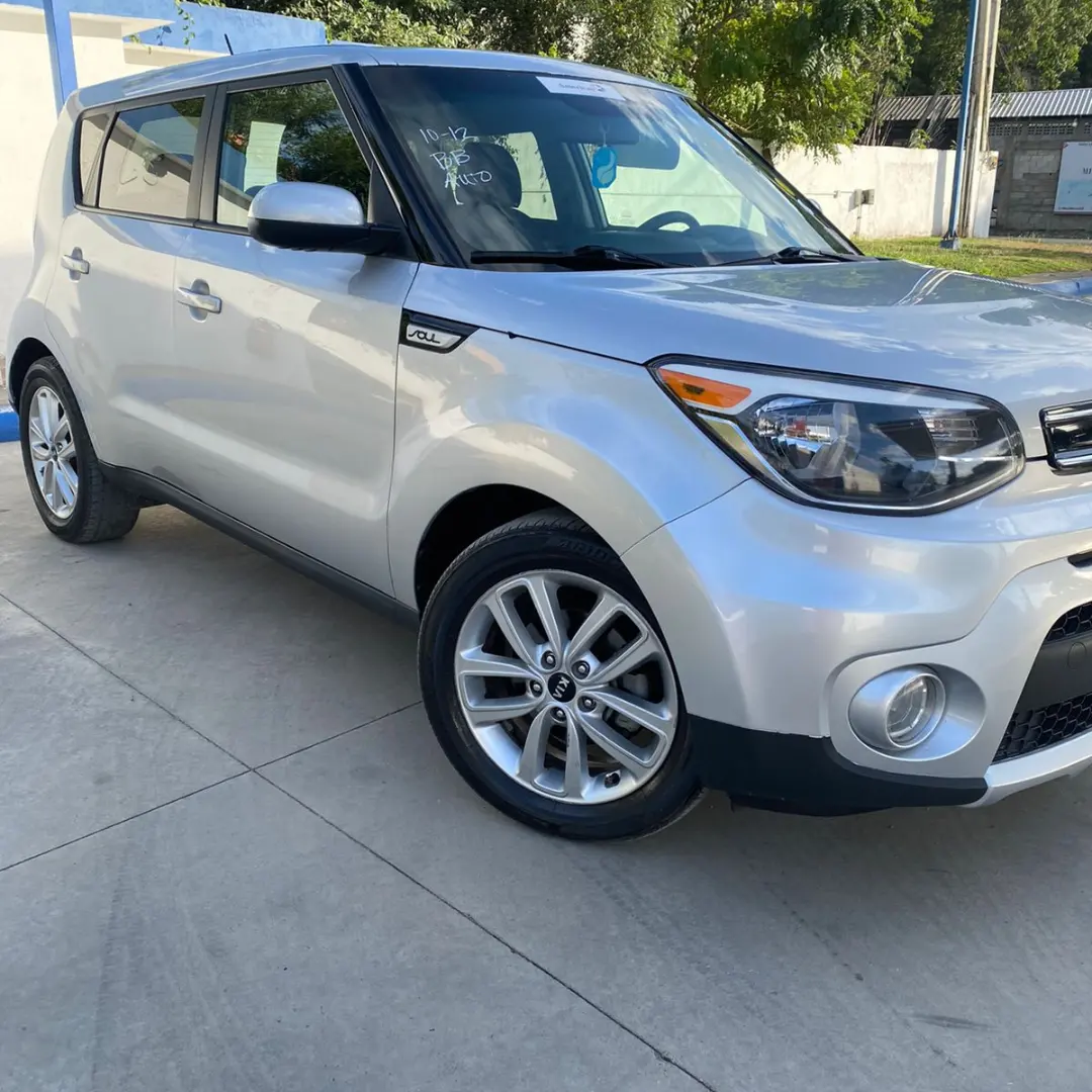 Kia Soul 2017 Gasolina Foto 7158393-4.jpg