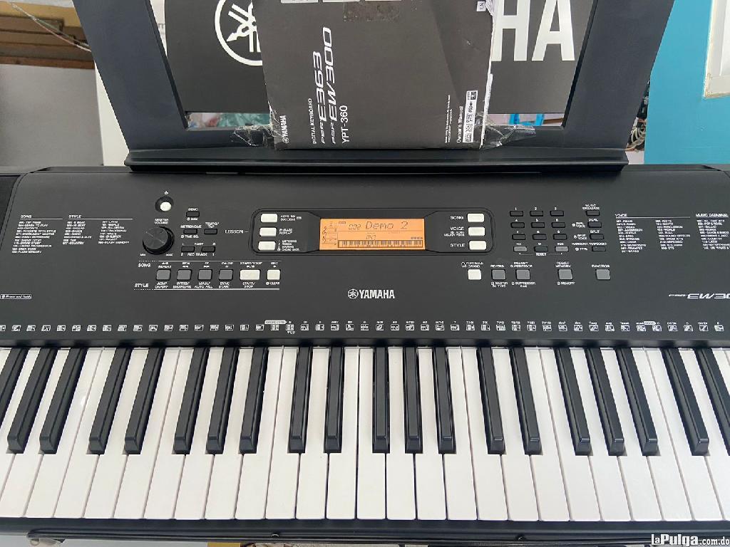 Piano Yamaha Psr EW300 Foto 7159249-3.jpg