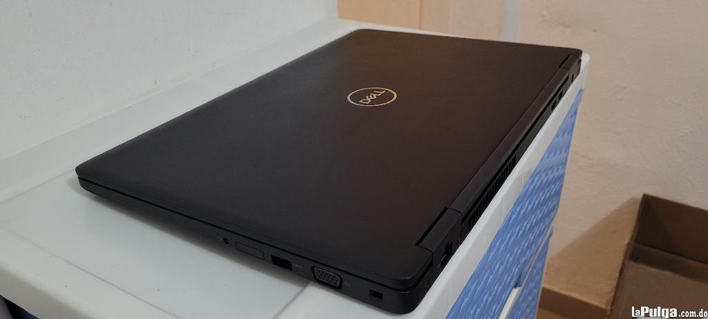 Dell 5590 17 Pulg Core i7 8va Gen Ram 16gb Disco 512gb Video 8gb Foto 7160611-2.jpg