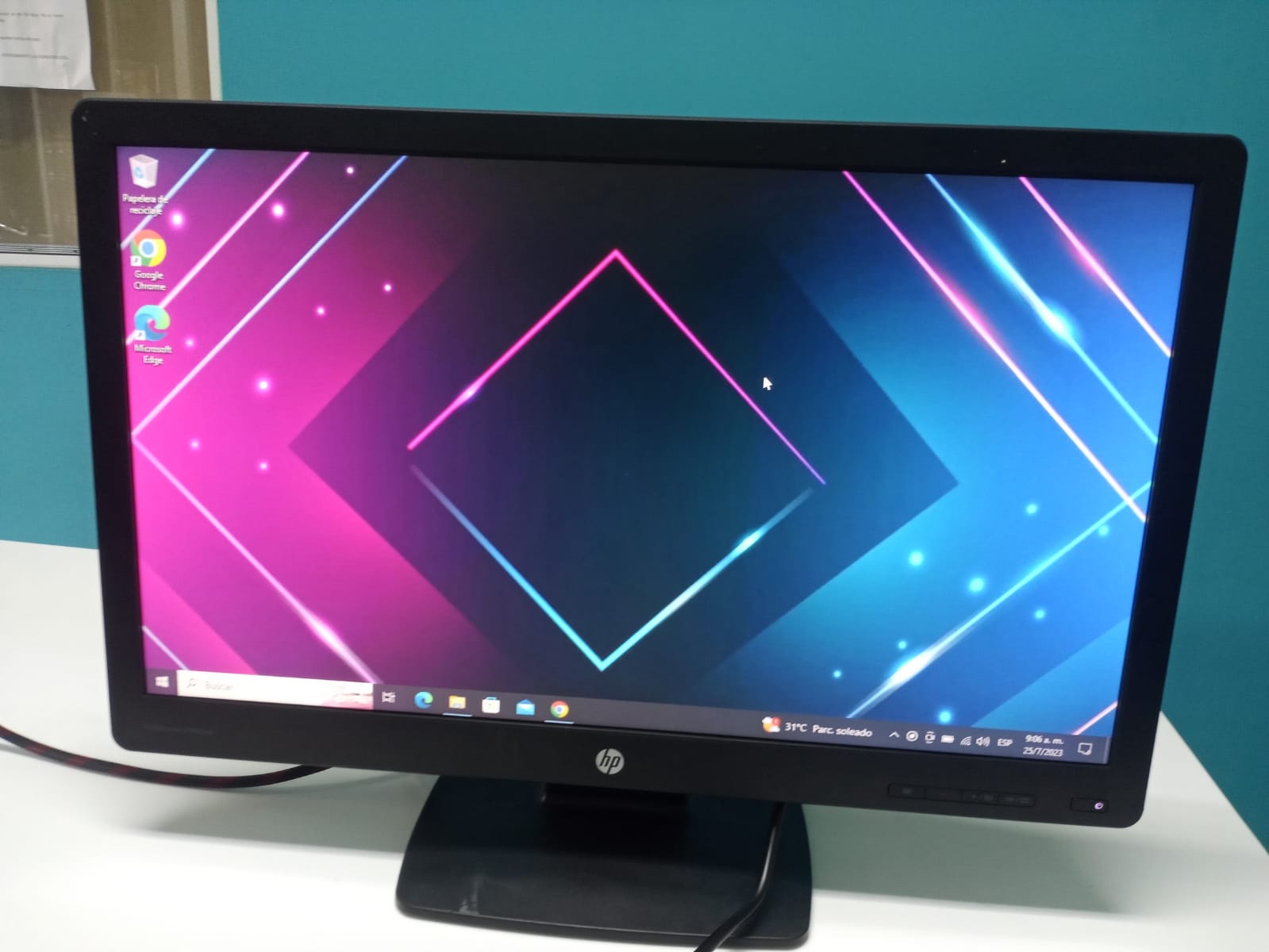 MONITOR HP P240VA LED Foto 7166784-6.jpg