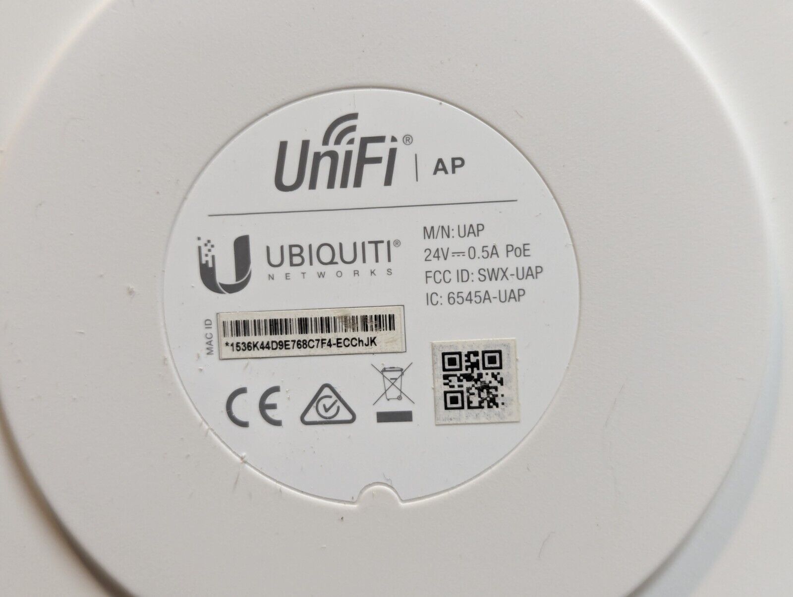 Ubiquiti UniFi AP  Access Point 2.4Ghz UniFi 300Mbps 802.11b Foto 7167204-6.jpg