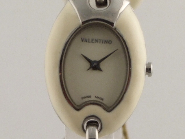 Reloj Valentino para dama de marfil Foto 7175124-3.jpg