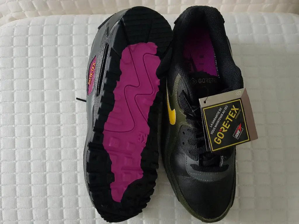 Nike Air Max Gore-tex Size 9  Foto 7177022-3.jpg