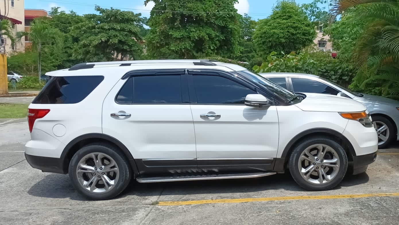 Vendo Ford Explorer Limited 2014 en Santo Domingo DN Foto 7184115-3.jpg