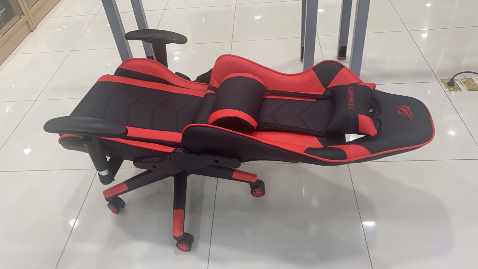Silla gaming reclínable Foto 7189708-1.jpg