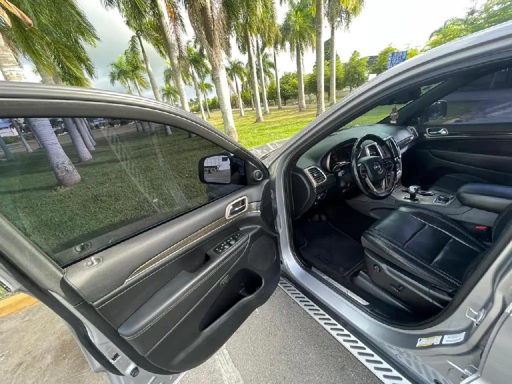 JEEP GRAND CHEROKEE OVERLAND 2015 4X4  en La Altagracia Foto 7202367-10.jpg