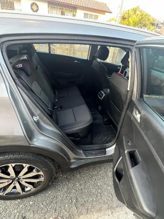 KIA SPORTAGE LX 2018 Foto 7204470-6.jpg