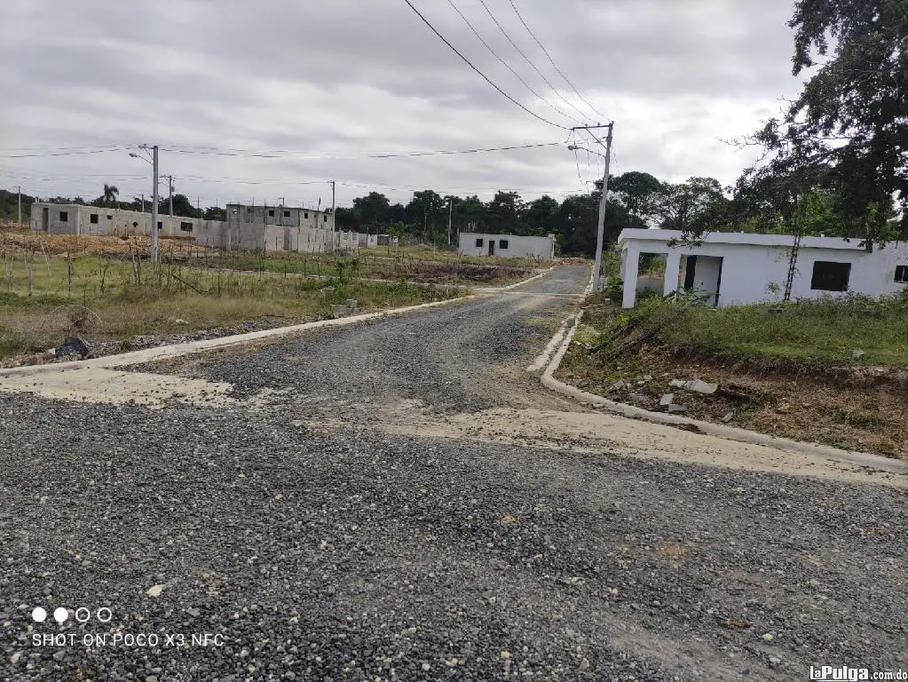 SOLARES QUE PUEDES SEPARAR CON TAN SOLO  20MIL PESOS Y COMPLETAR EL IN Foto 7210408-6.jpg