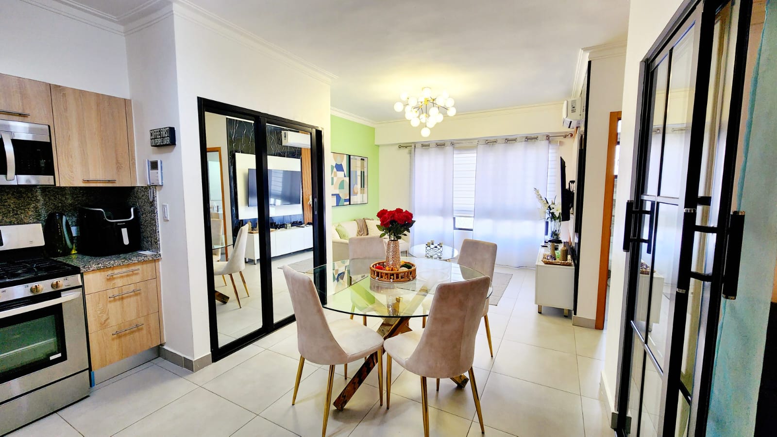 Apartamento en Alquiler en Evaristo Morales US1300 Foto 7211886-2.jpg