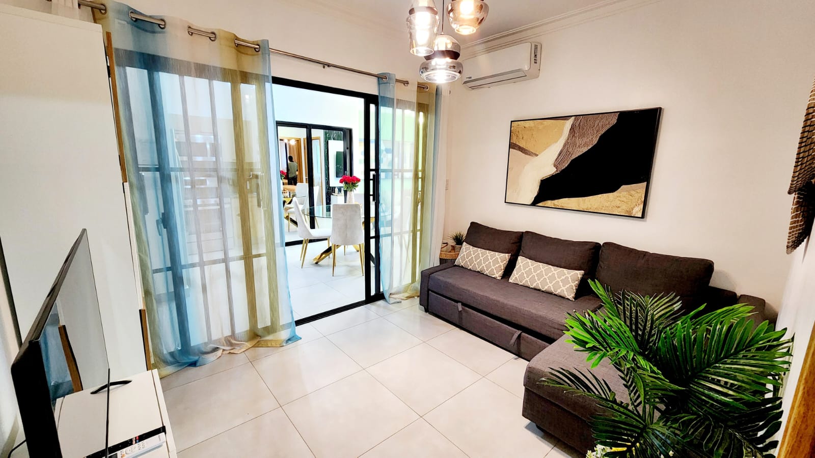 Apartamento en Alquiler en Evaristo Morales US1300 Foto 7211886-4.jpg