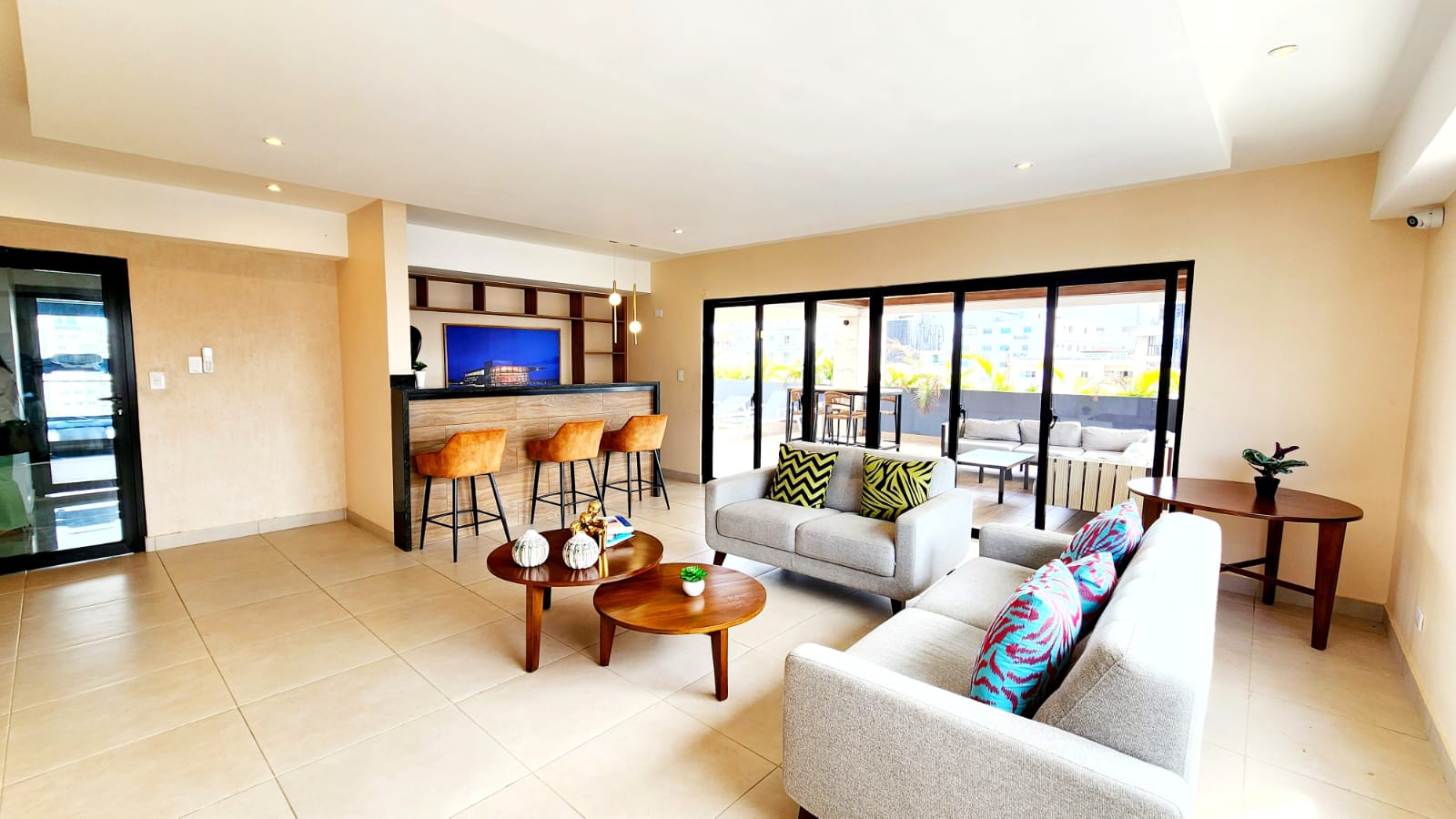 Apartamento en Alquiler en Evaristo Morales US1300 Foto 7211886-5.jpg