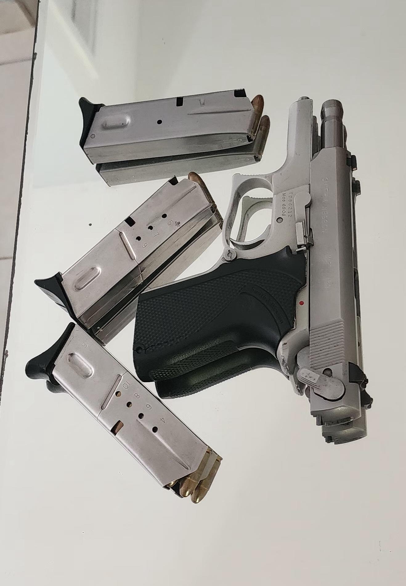 Smith and wesson 6906 en Santo Domingo DN Foto 7222473-2.jpg
