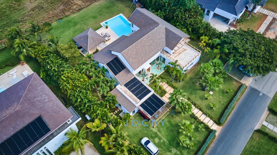 Jochy Real Estate vende villa en Casa de Campo La Romana R.D Foto 7223435-3.jpg