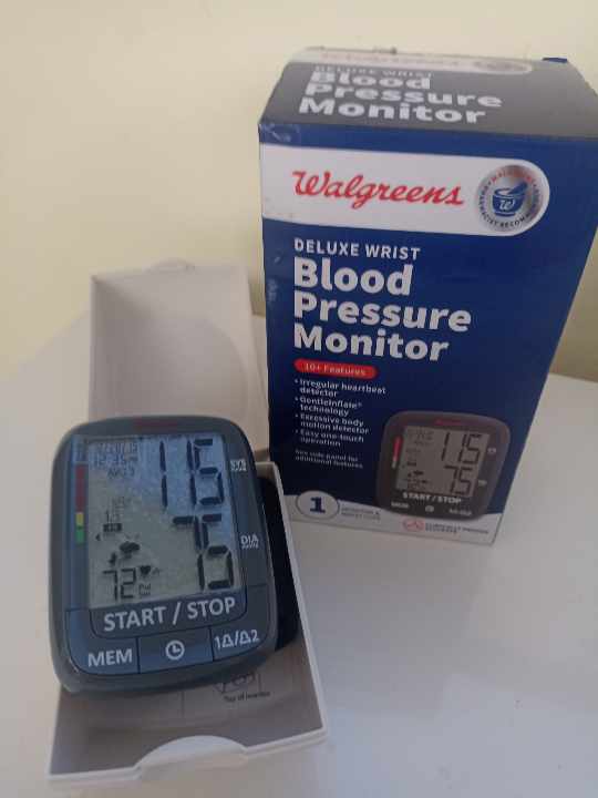 Monitor de presión arterial 10 funciones de muñeca Foto 7223771-C1.jpg