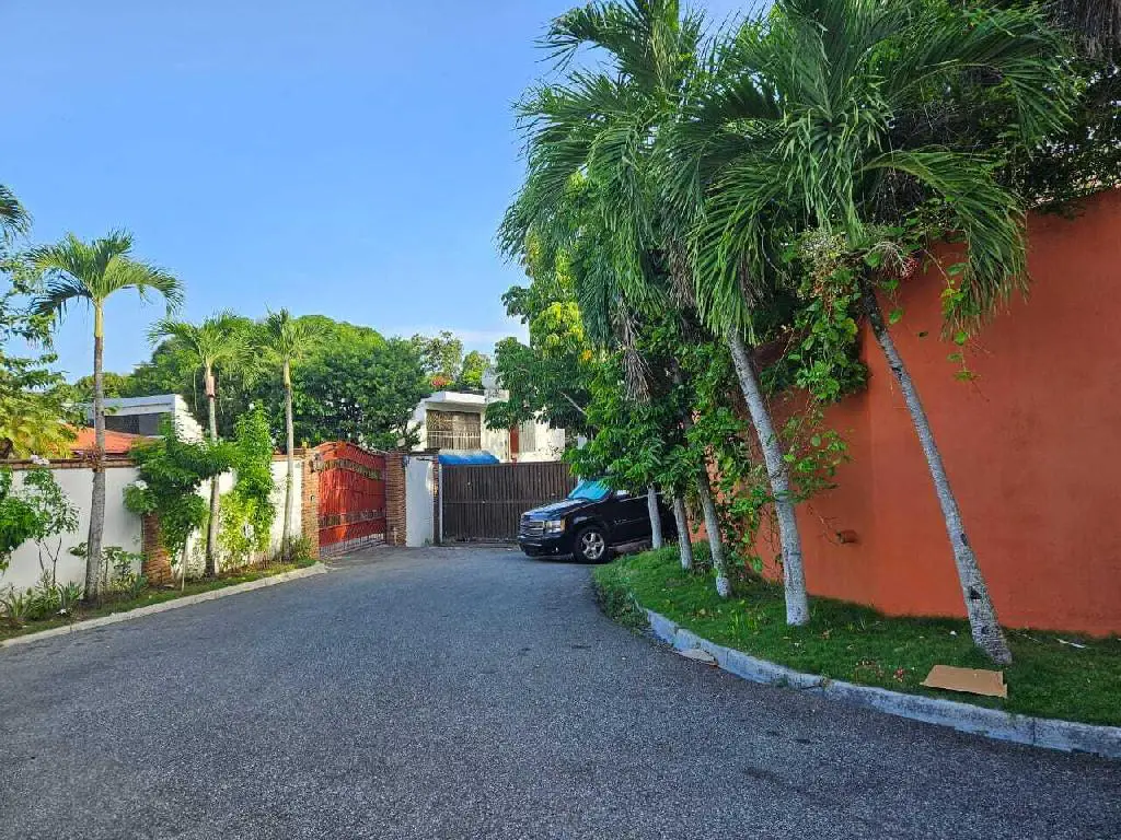 Venta de casa cerca de Los Próceres y de supermercados.  Foto 7226736-3.jpg