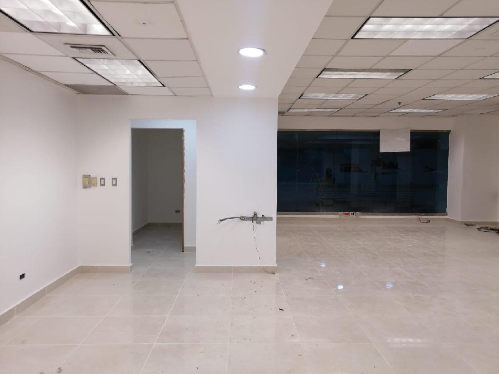 Locales Comerciales en Primer Nivel en Malecón Center Foto 7228637-d4.jpg