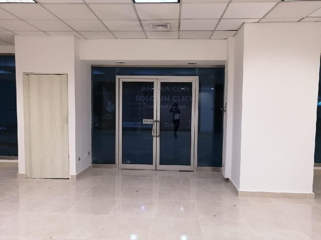 Locales Comerciales en Primer Nivel en Malecón Center Foto 7228637-d5.jpg