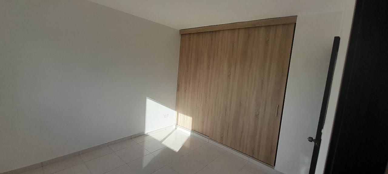 Apartamento en La Romana de tres habitaciones Foto 7230864-7.jpg