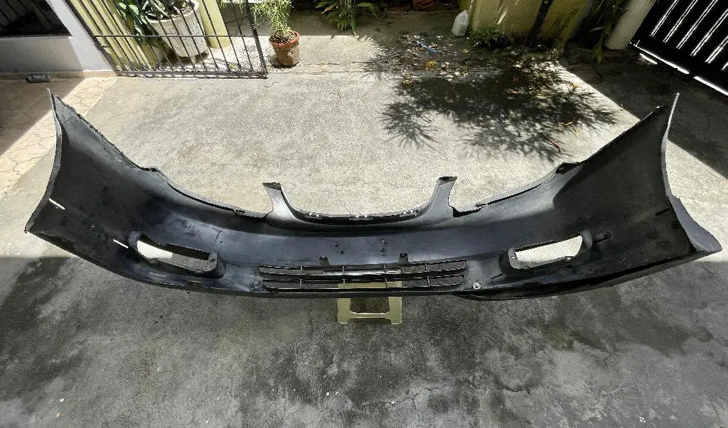 Bumper delantero y lips laterales corolla 03-08 Foto 7231053-3.jpg