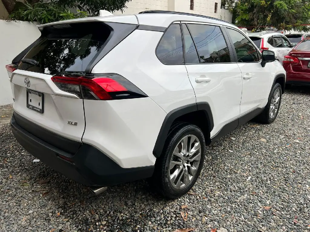 toyota rav4 2020 Foto 7236072-4.jpg