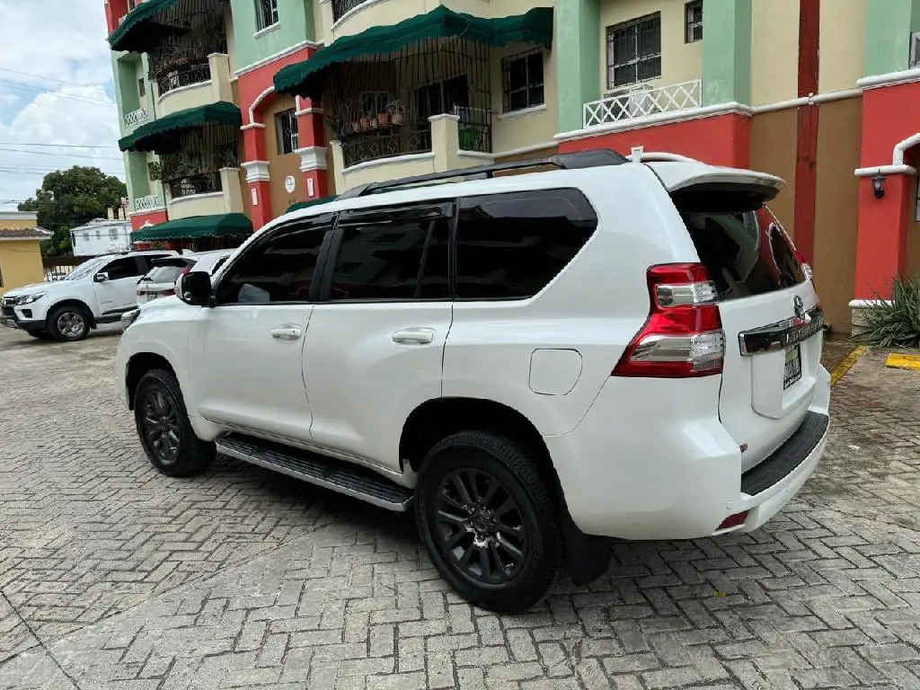 Toyota Land Cruiser Prado 2014 en Santo Domingo Este Foto 7238996-4.jpg