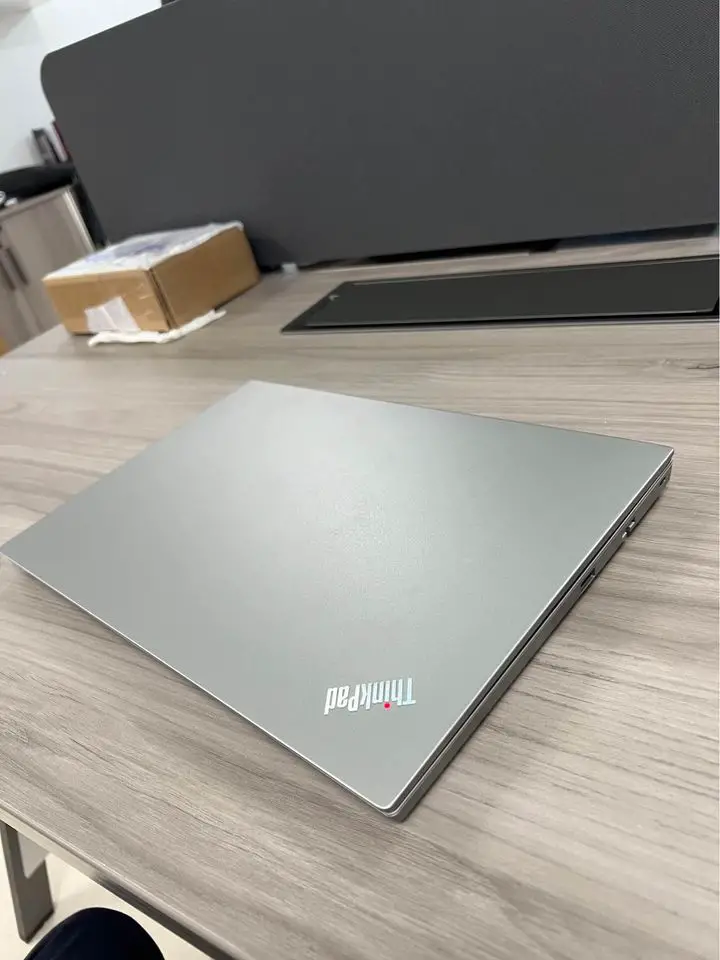 Lenovo Thinkpad E15  Foto 7239640-2.jpg