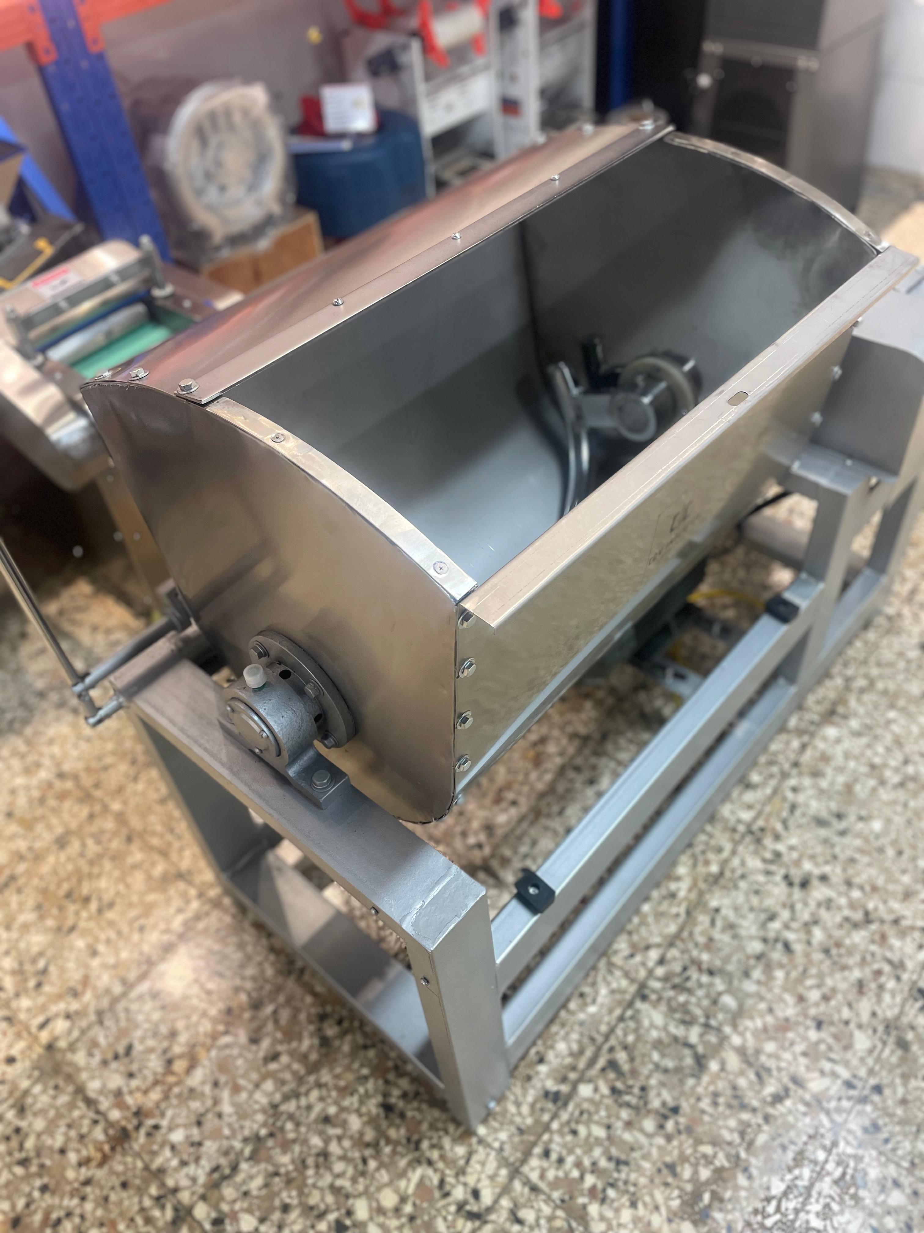 Amasadora mezcladora industrial de masa de 120 libras harina pan pizza Foto 7240120-13.jpg