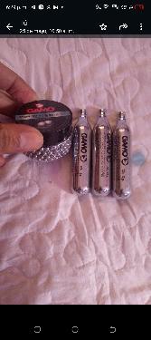 Tanquecito de Co2 gas comprimido. Foto 7241797-1.jpg