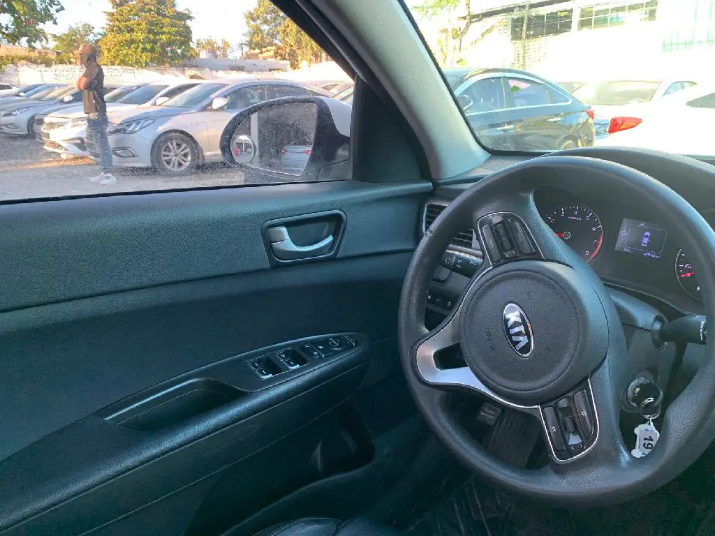 KIA K5 2018 GLP GRIS DE FRABRICA  Foto 7241938-9.jpg