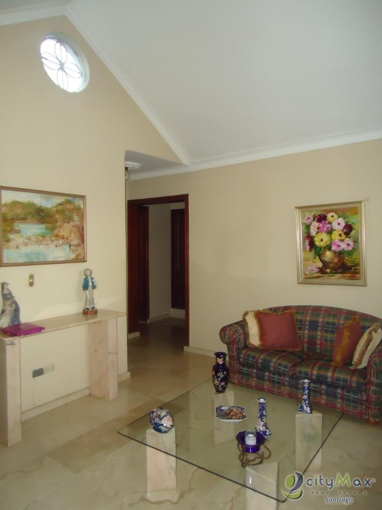 HERMOSA CASA EN VENTA URBANIZACIÓN THOMEN SANTIAGO Foto 7242841-5.jpg