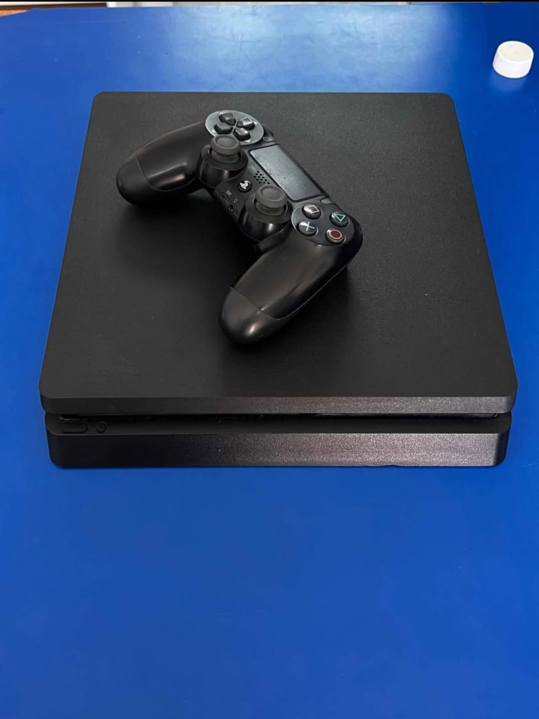 Playstation 4 Slim 1tb  Con sus cables y control Foto 7245603-5.jpg