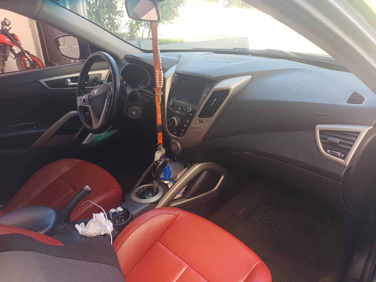 HYUNDAI VELOSTER 2017 SPORT – VERSION AMERICANA Foto 7248477-9.jpg