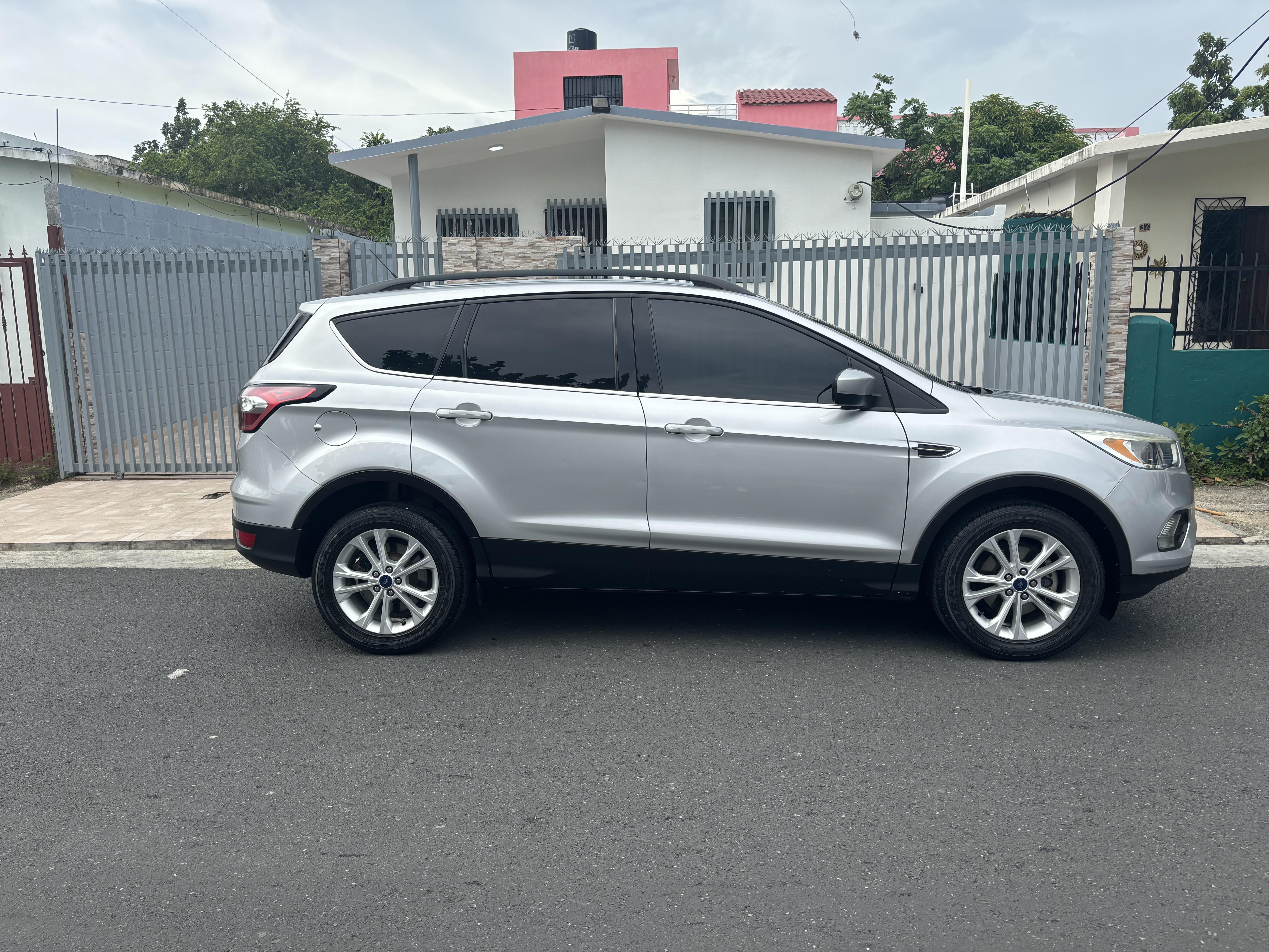 Ford Escape SE EcoBoost 2018 Foto 7249381-3.jpg