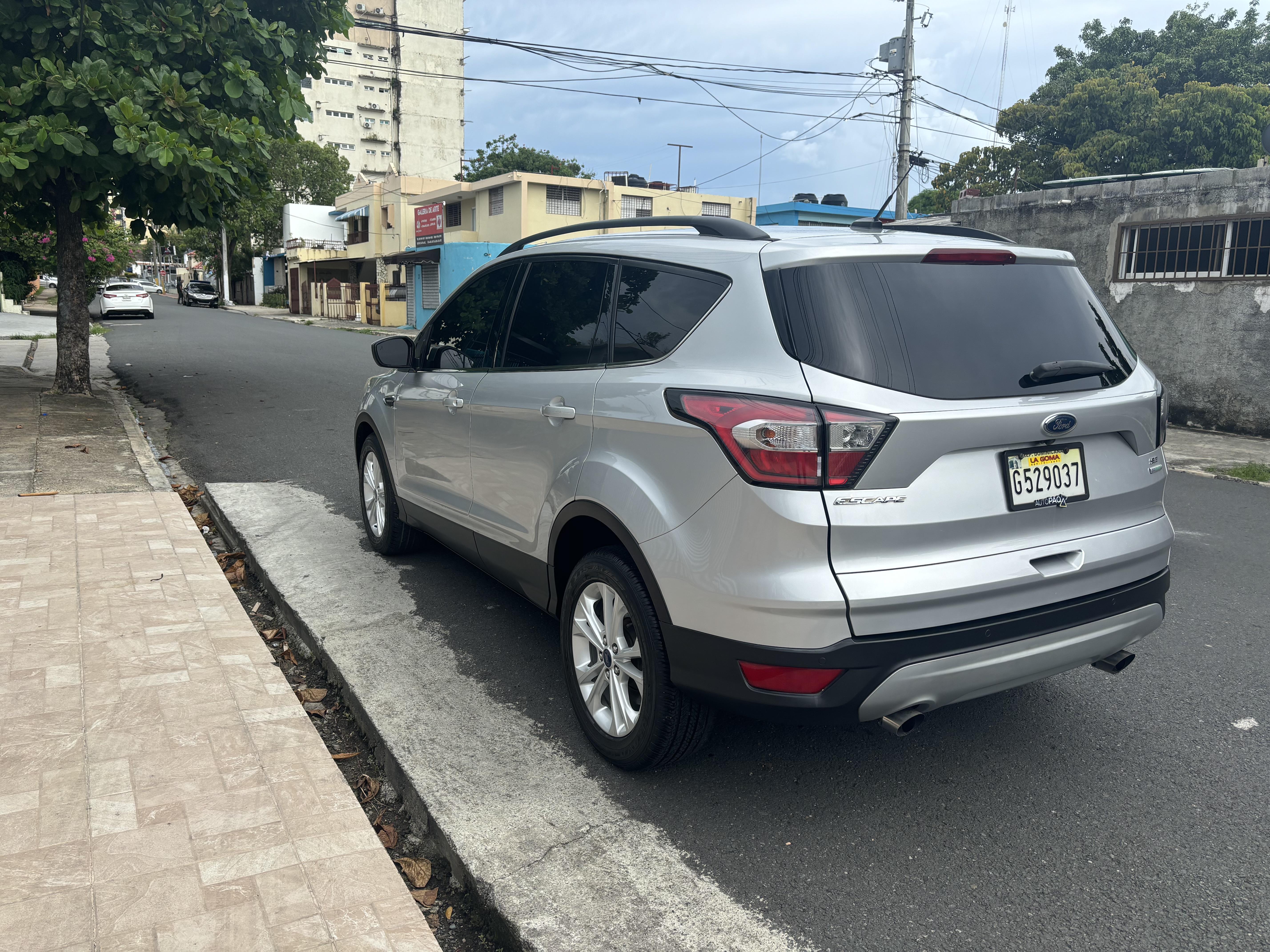 Ford Escape SE EcoBoost 2018 Foto 7249381-7.jpg