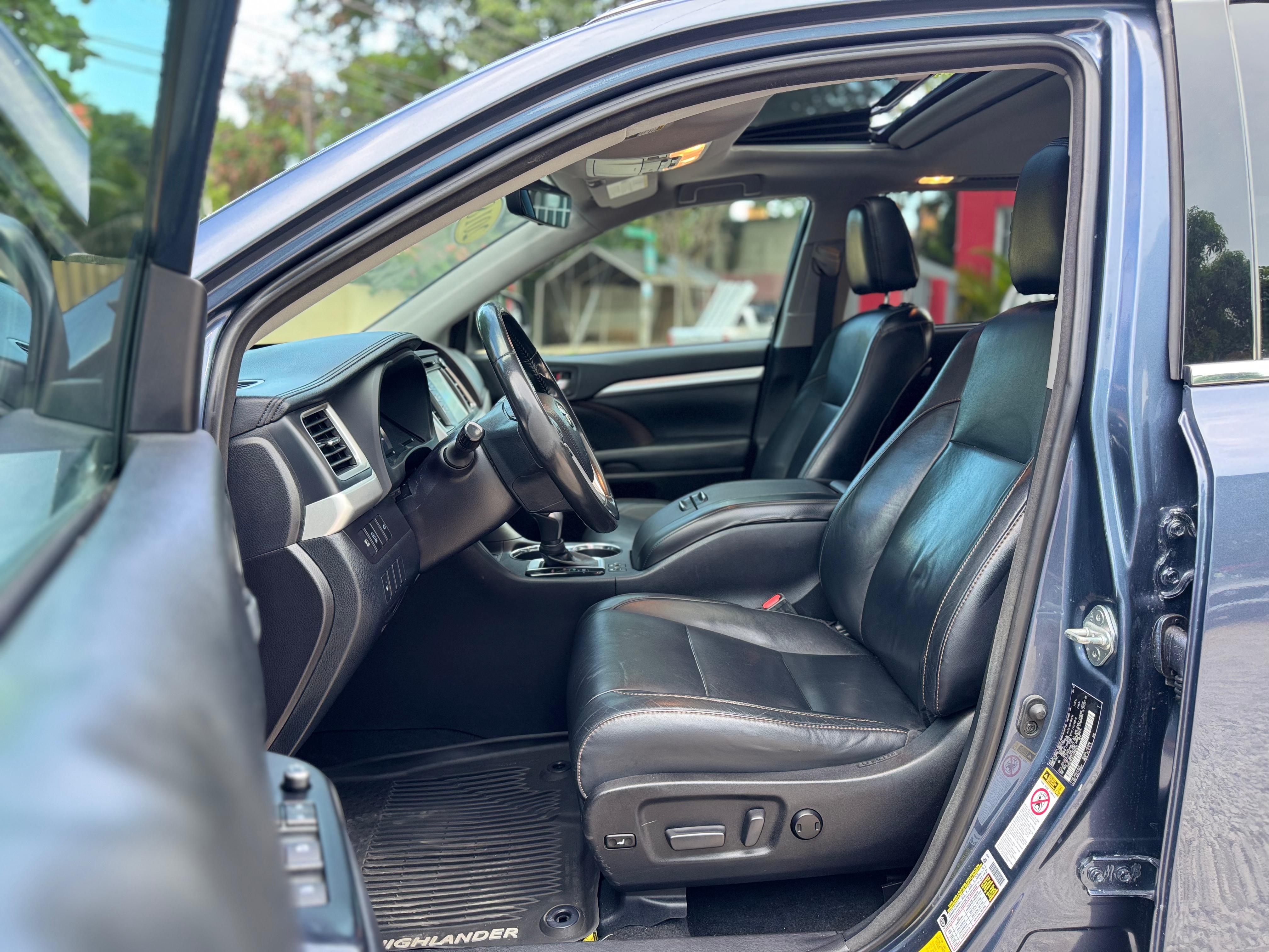 TOYOTA HIGHLANDER XLE 4WD 2018 Foto 7250252-9.jpg