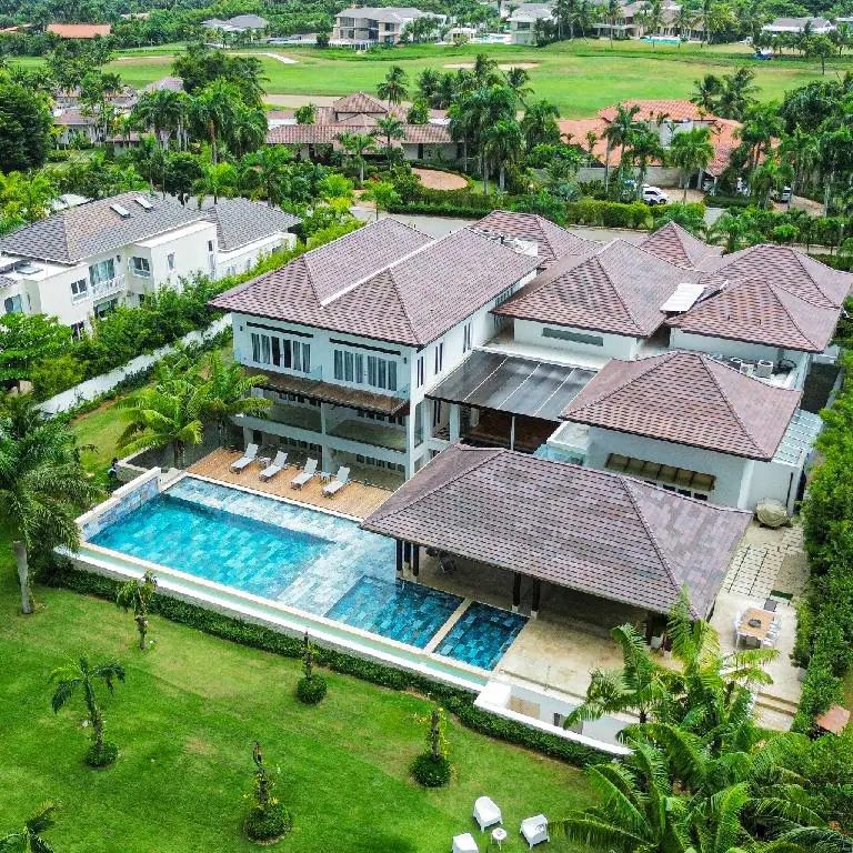 HERMOSA VILLA UBICADA EN CASA DE CAMPO  LA ROMANA  Foto 7253071-1.jpg
