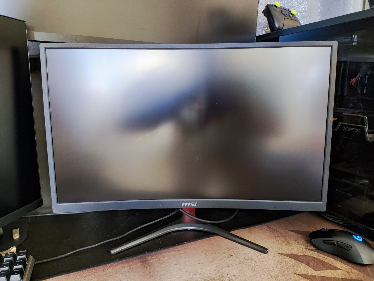 MSI Full HD FreeSync Gaming Monitor 24 Curved 1ms VA 1920 x 1080 144Hz Foto 7254984-3.jpg