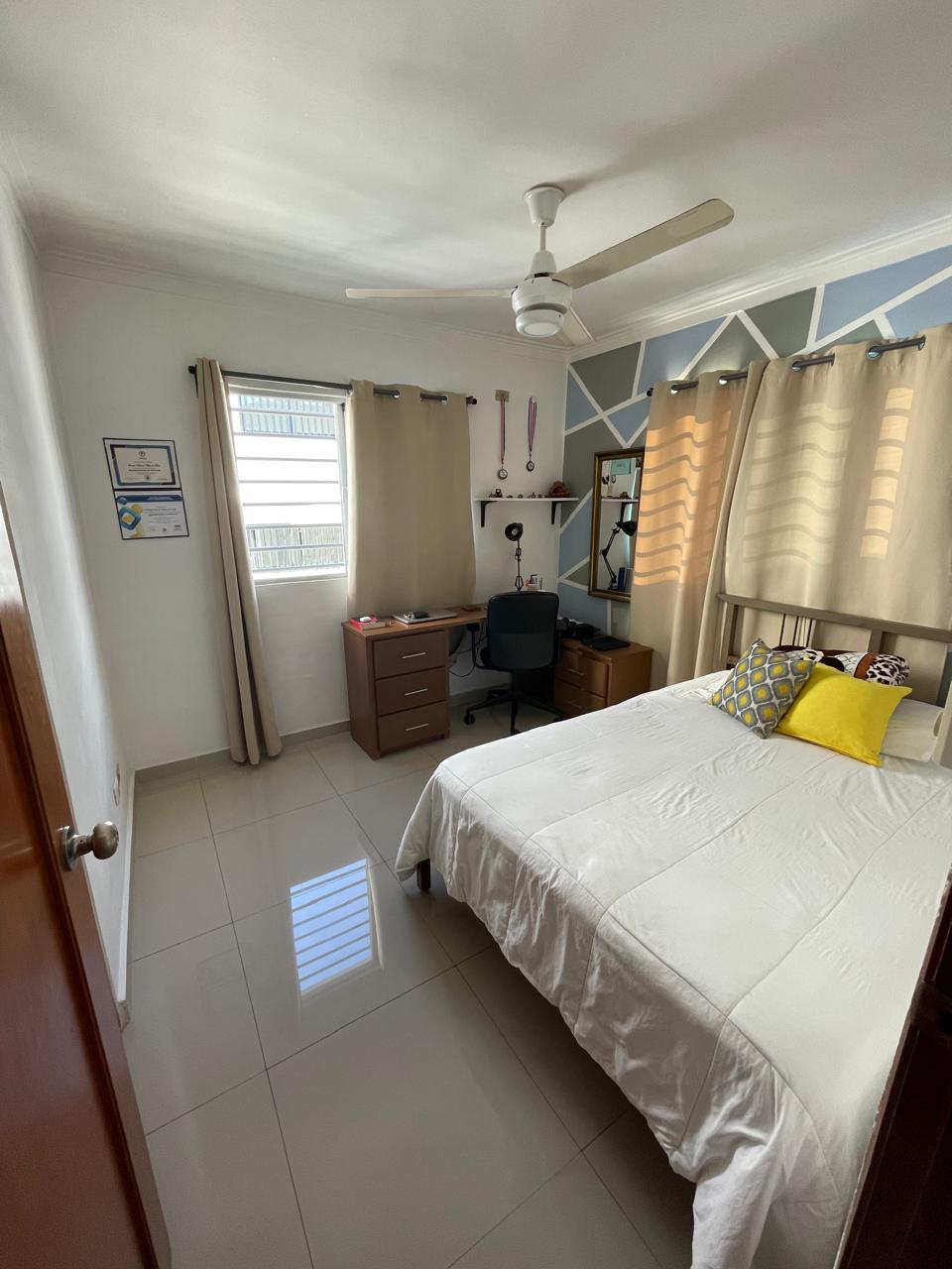 VENDEMOS CUARTO PISO CON TERRAZA EN SANTO DOMINGO NORTE Foto 7255752-15.jpg