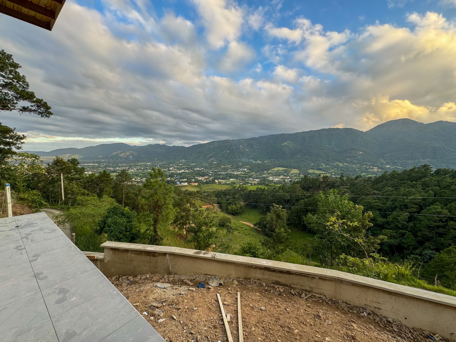 Buscas Vista? Villa con Vista panorámica de 220 Grados a sólo 4 Minuto Foto 7255989-8.jpg