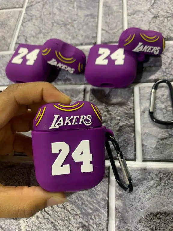 COVER AIRPODS DISEÑO LAKERS 24 Foto 7256309-1.jpg