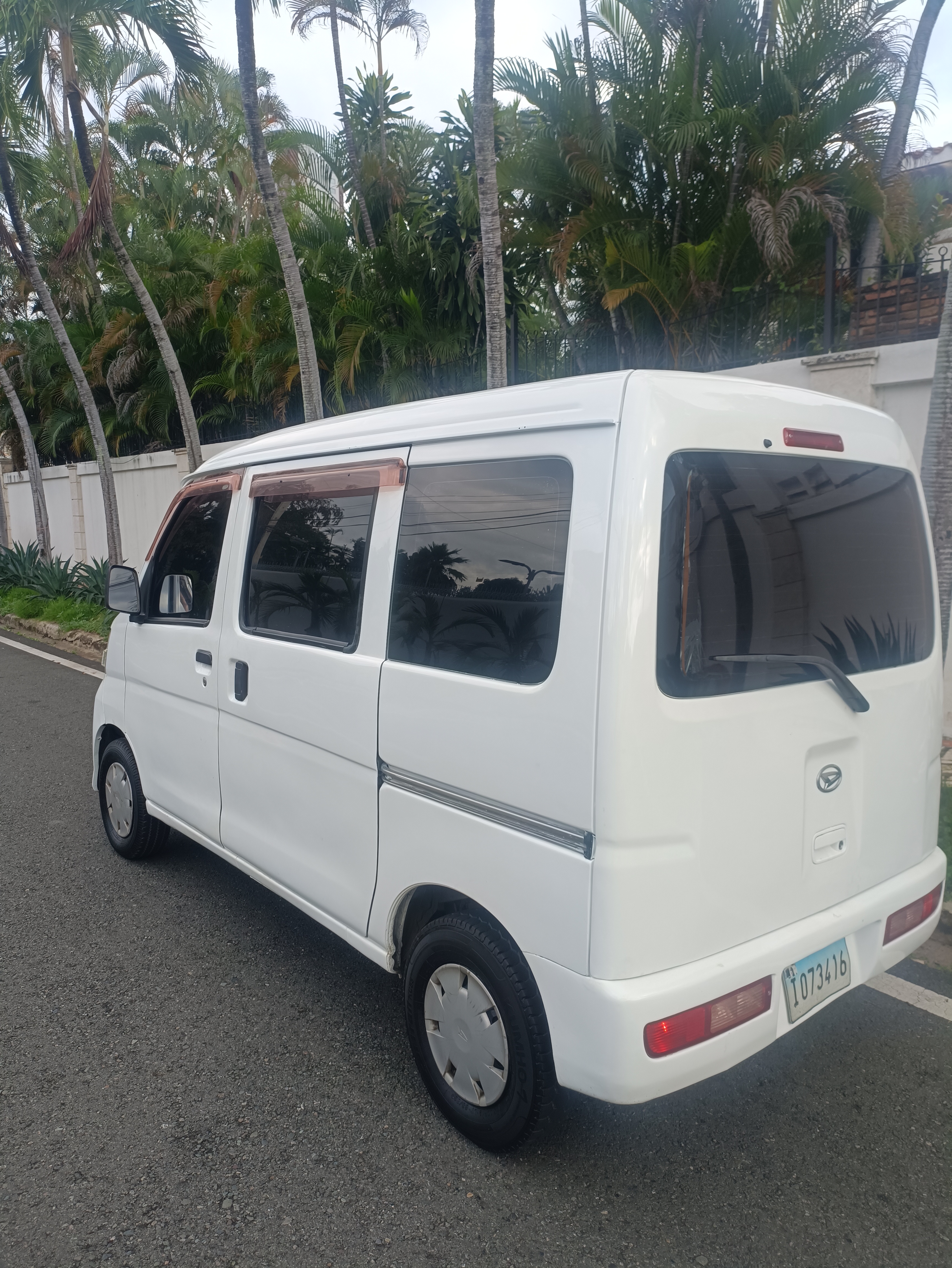 Minibus Daihatsu  Foto 7257482-3.jpg
