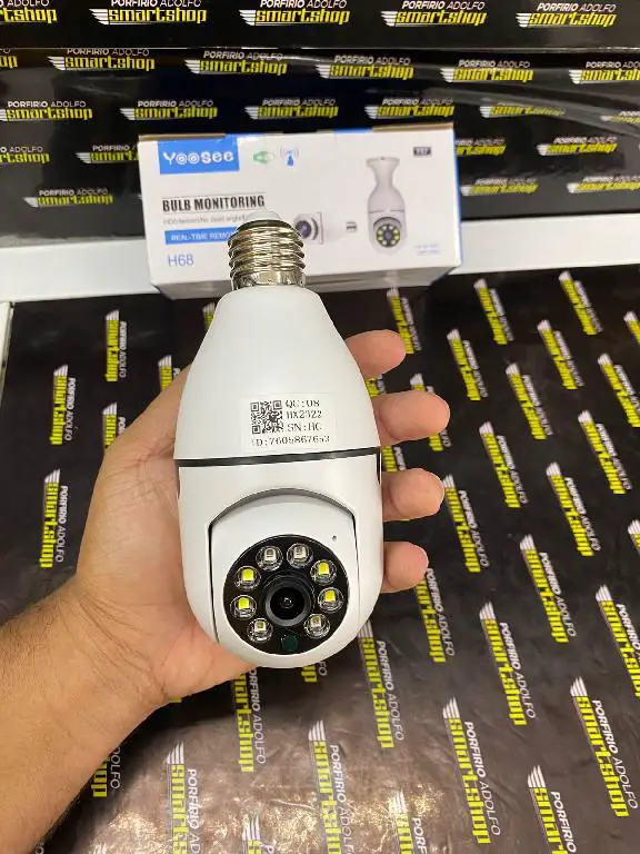 CAMARA DE SEGURIDAD TIPO BOMBILLO CON AUDIO VISION NOCTURNA A COLOR Y  Foto 7258609-1.jpg