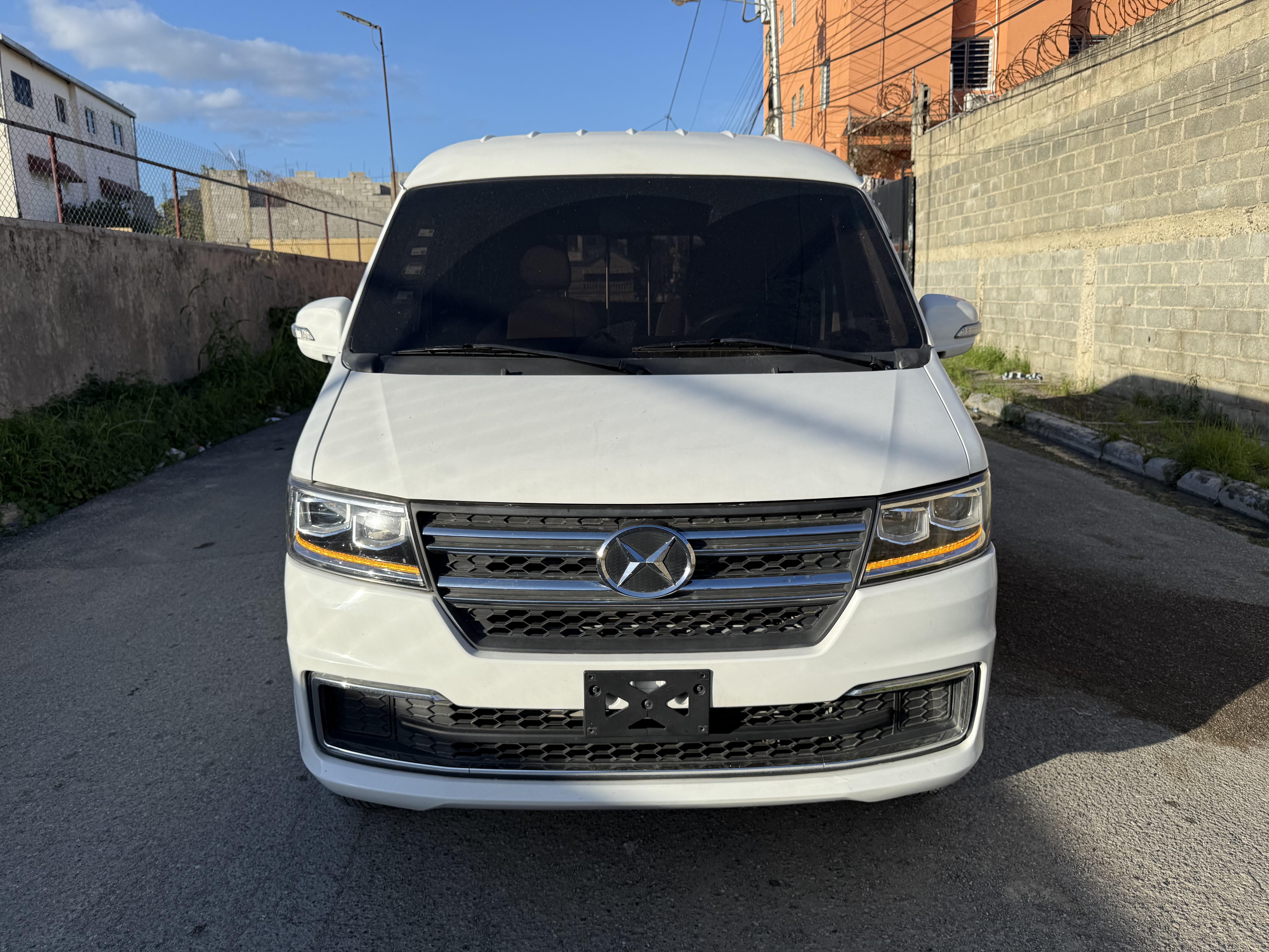 FURGONETA SHINERAY X30 S CARGO VAN Foto 7260421-3.jpg