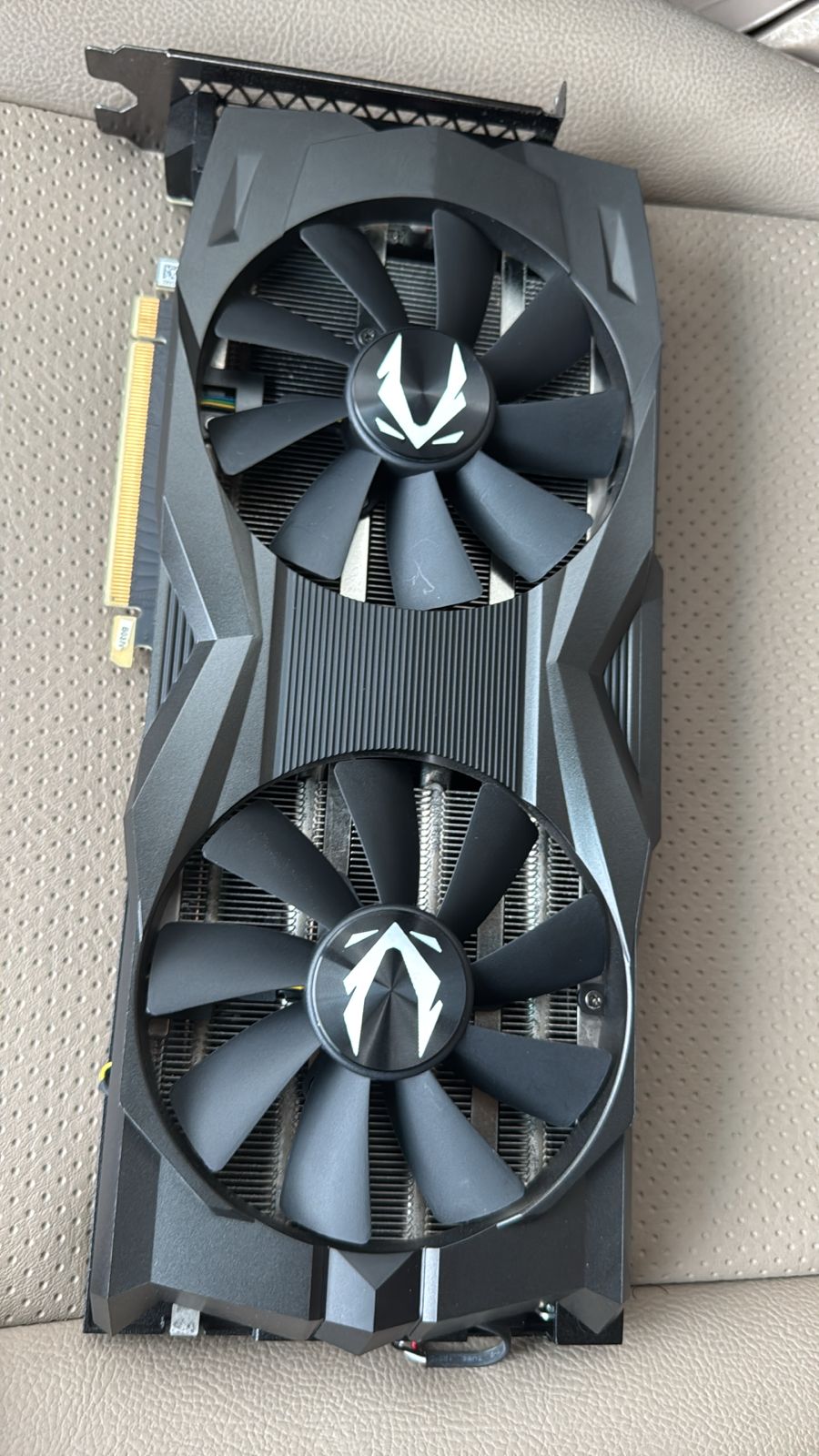 RTX 2080 Super Zotac  Foto 7260471-1.jpg