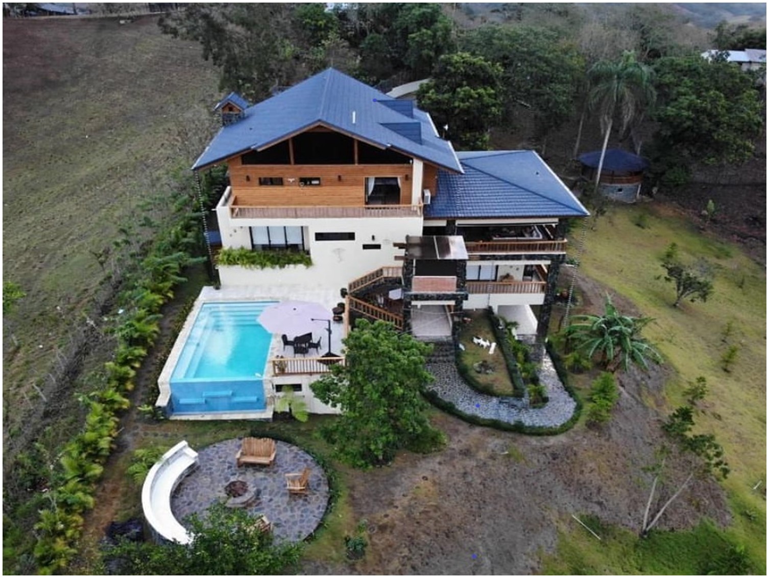 Vendo Exclusiva Villa AMUEBLADA en JARABACOA 678 Mts.2 en el Sector La Foto 7261632-13.jpg