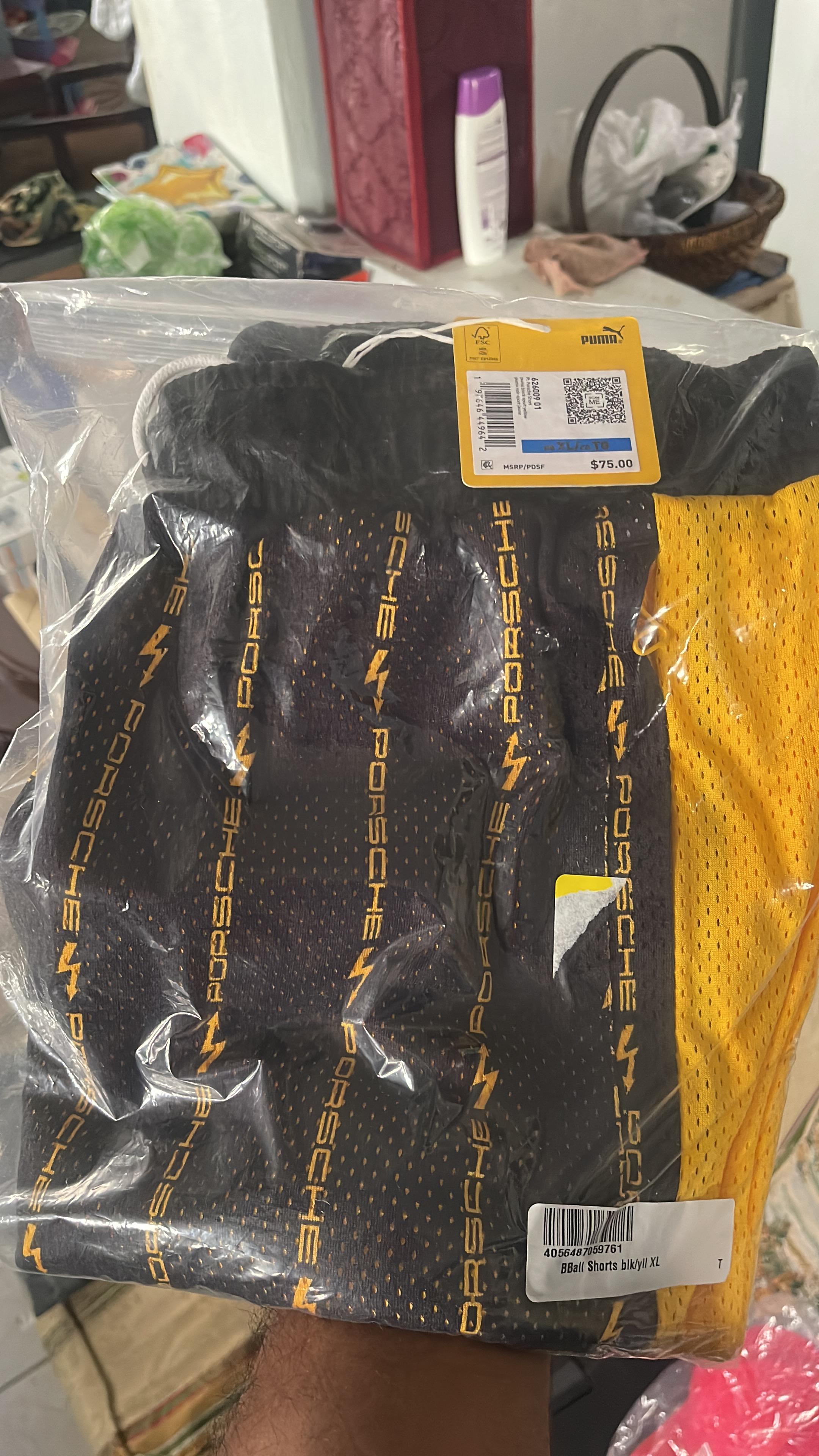 Pantalon Largo Corto y T-Shirt Puma Porsche Foto 7261890-3.jpg
