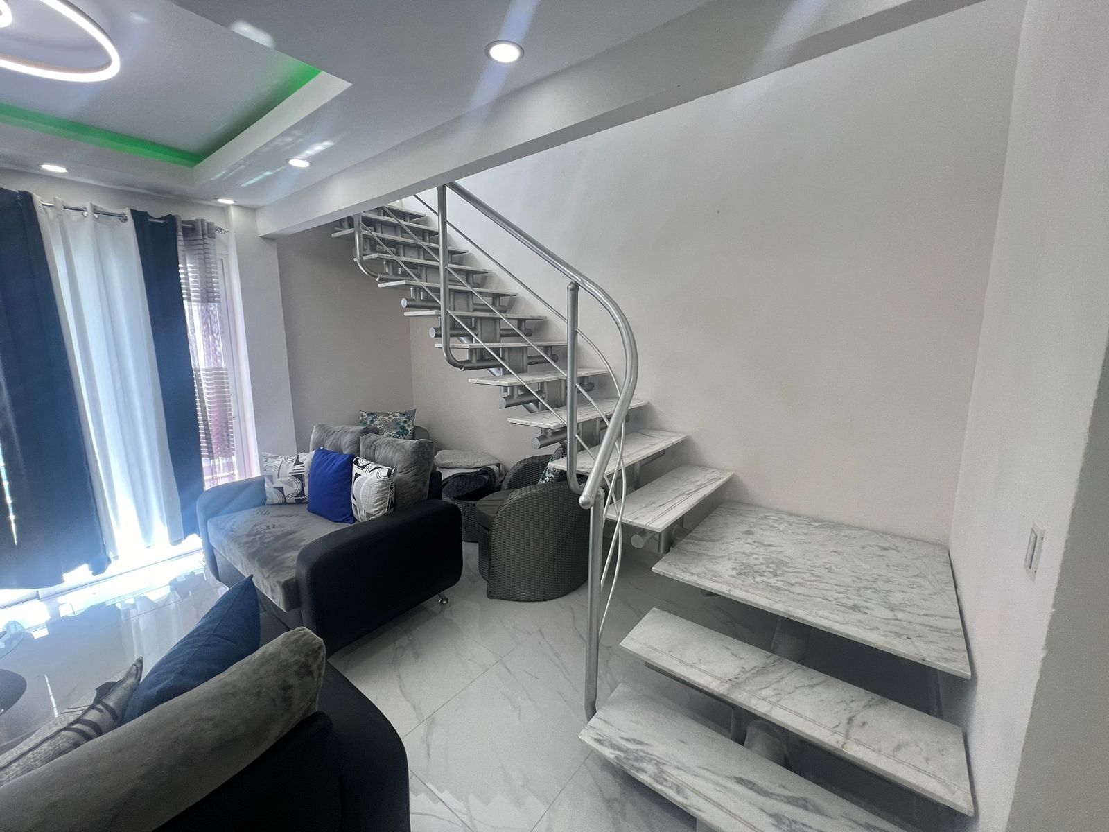 Se alquila Penthouse ubicado en Las Cayenas Autopista San Isidro Foto 7262356-11.jpg