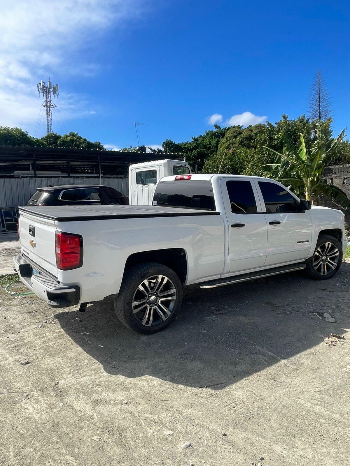 Chevrolet Silverado 2015  en Peravia Foto 7263105-3.jpg