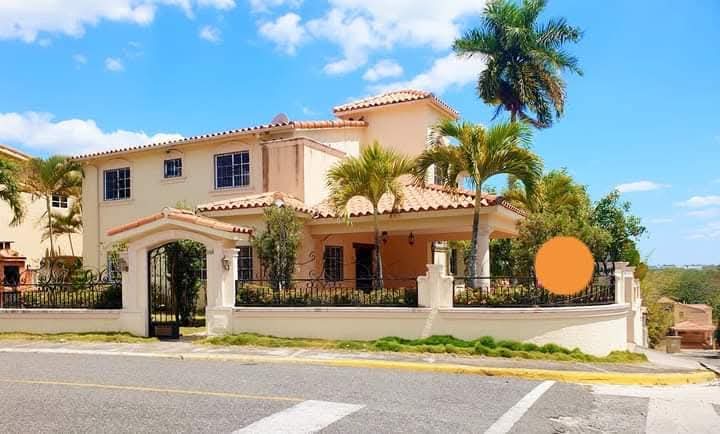 DEVENTA Casa muy amplia de oportunidad! Ésta casa ésta en Puertas de H Foto 7264797-1.jpg