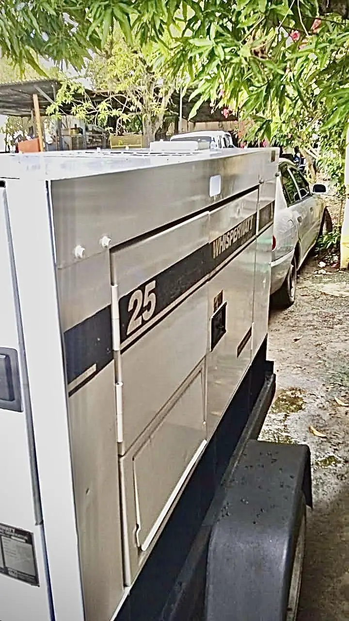 PLANTA ELÉCTRICA MQ CON MOTOR PERKINS DE 25 KW ULTRA SILENCIOSA INCLUI Foto 7267765-2.jpg